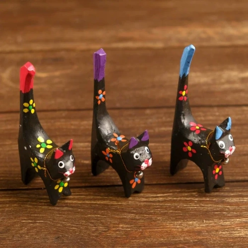 Набор фигурок дизайн темные кошечки 7,5*5х11см 4шт 3370349